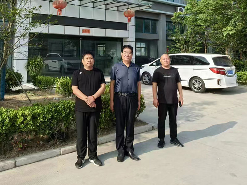 江蘇溫爾雅節(jié)能公司考察-3